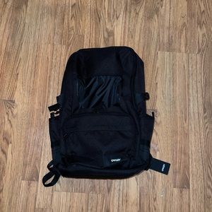 BRAND NEW OAKLEY Bookbag